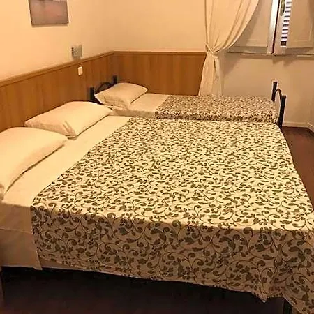 Hotel Lodi 2*