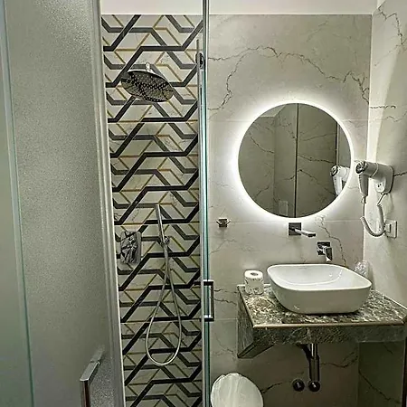 Hotel Lodi 2*